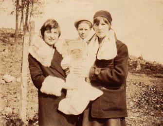 1929_12_GertsieShirley