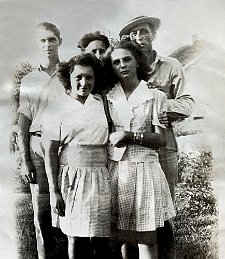 1946_GertsieDonShirley