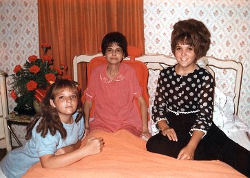 1968_08_19_MBShirleyCathy